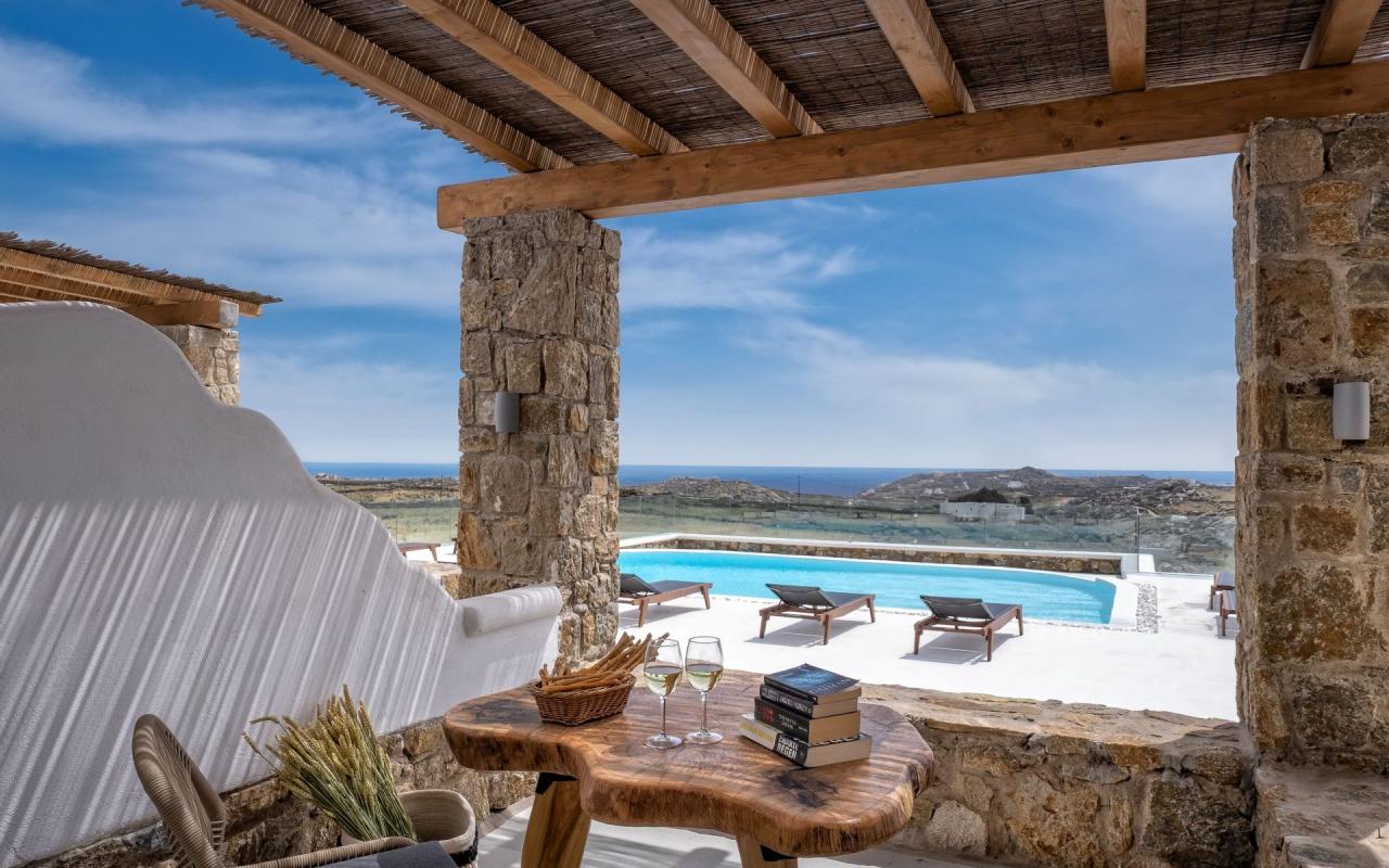 Legendary Suites Mykonos Junior Suite for 4 