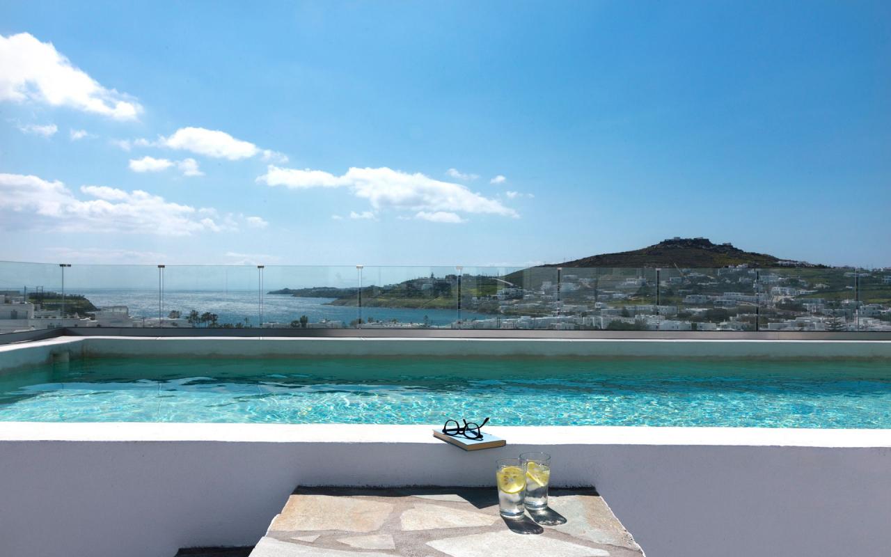 Amperian Mykonos Platinum Suite